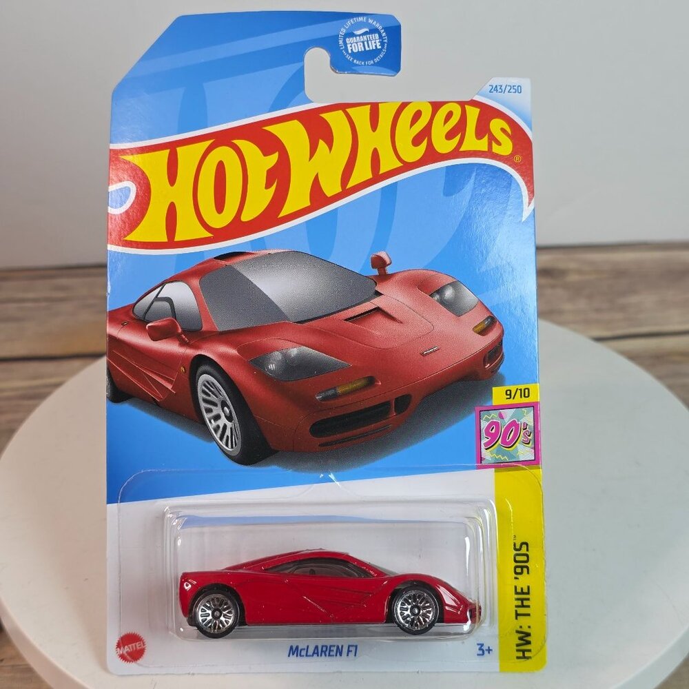 Hot Wheels McLaren F1 Diecast Car Model 243/250 Limited Edition 1:64 Scale Red C